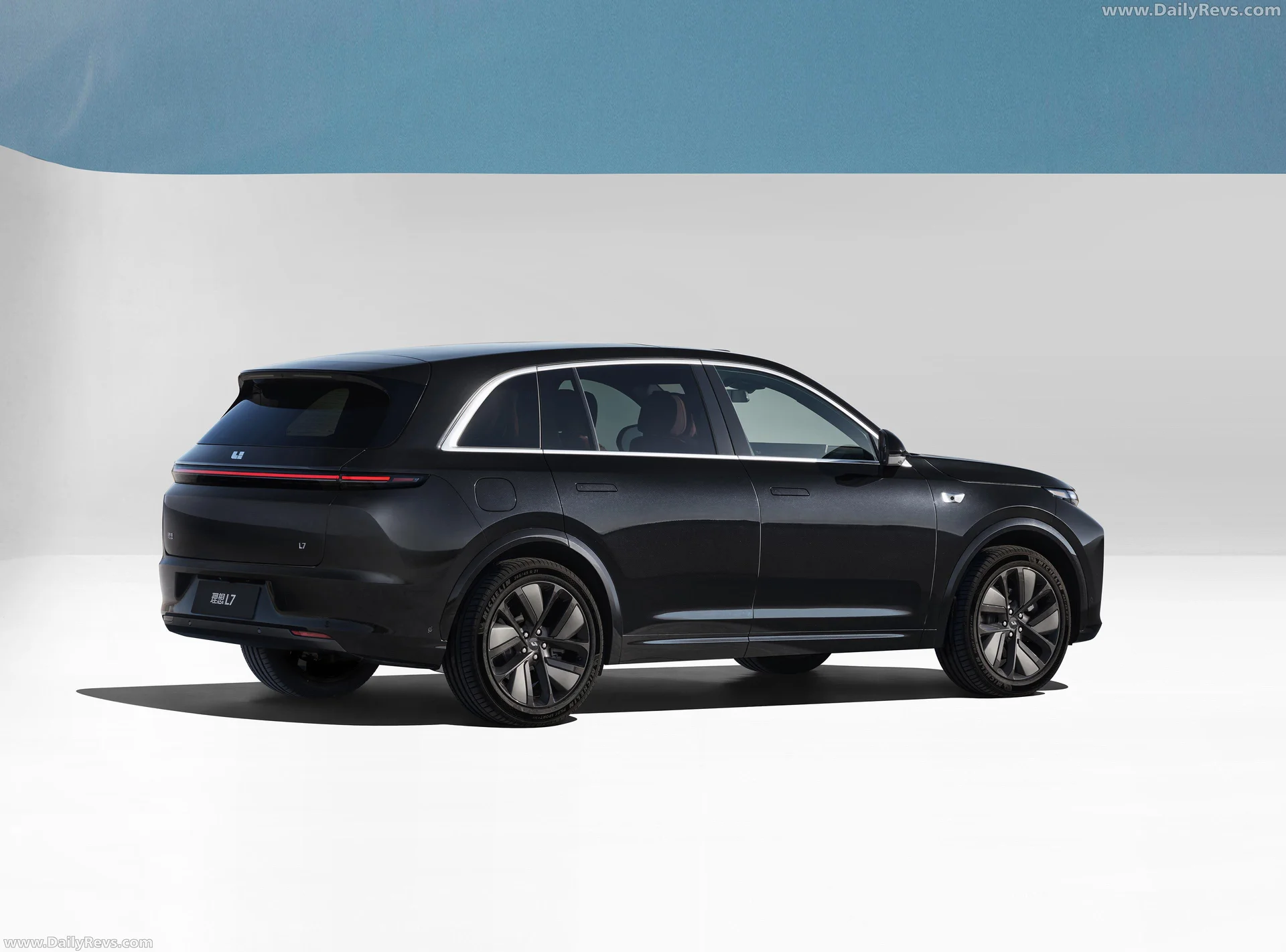 Li Auto L7 exterior