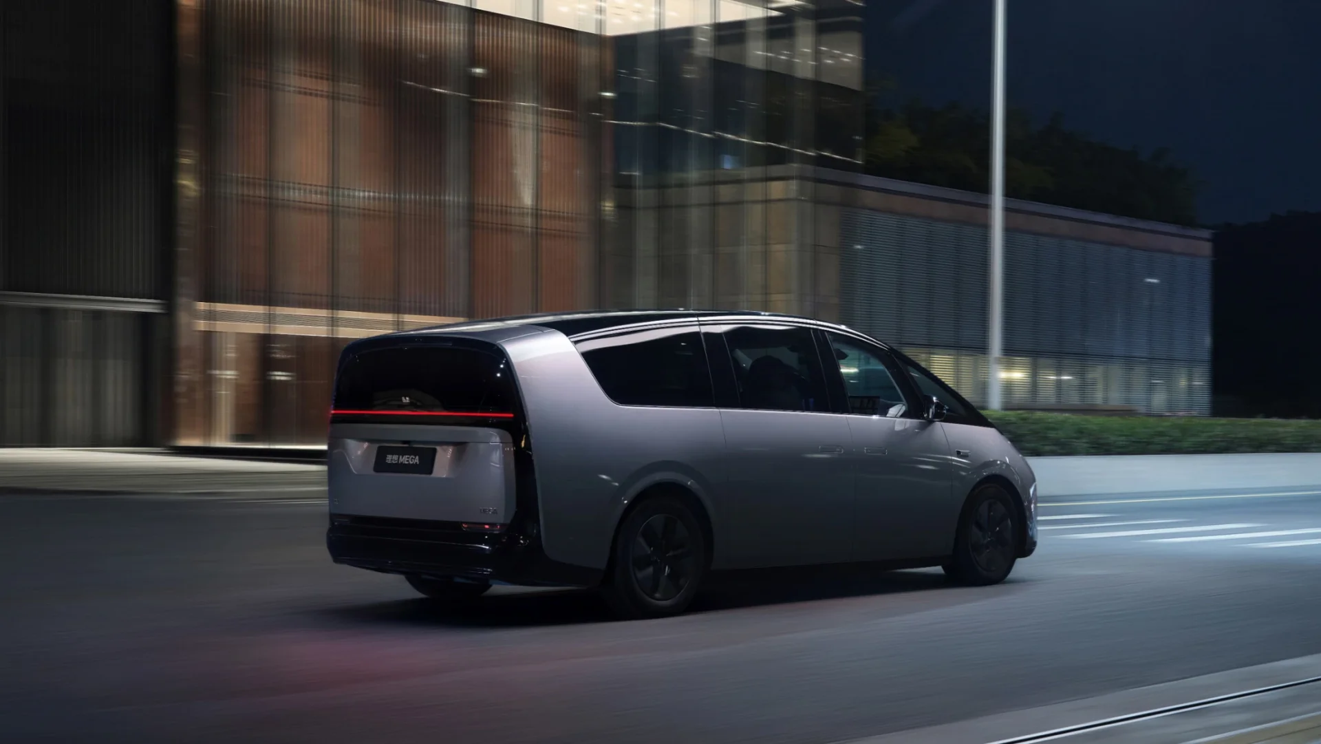 Li Auto MEGA detail 7